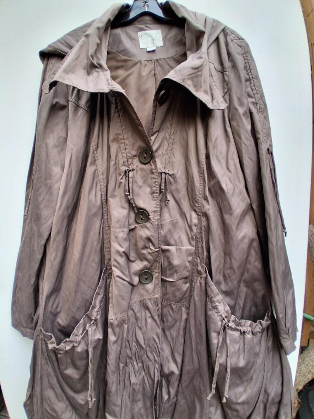 Kohlz by Puli Design statement raincoat
